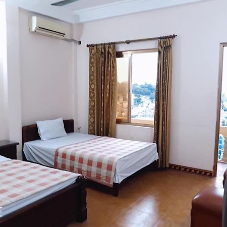 Nha Nghi Thanh Tam Hotel Ха Лонг Екстериор снимка
